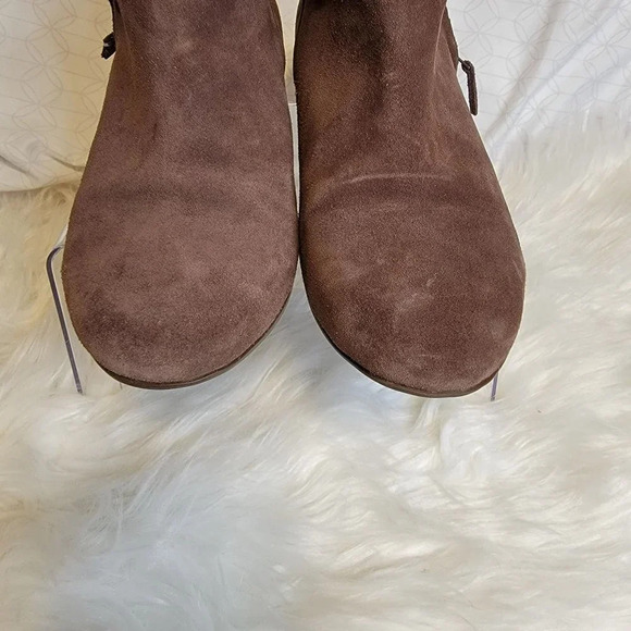 COLE Haan Callie Women's Size 10.5 B Waterproof Brown Suede Ankle Booties Shoes - Picture 4 of 15